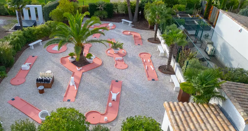 Le mini-golf du clos, voisin de la villa Oasis